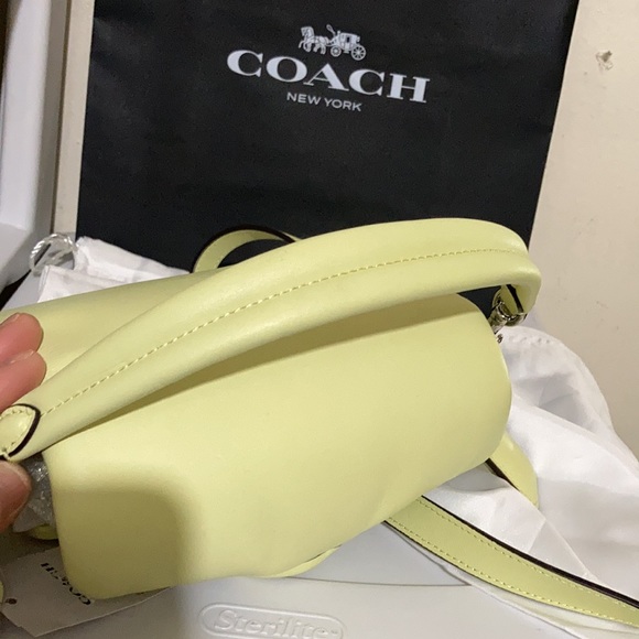 Coach Tabby shoulder bag 18 in Pale lime pillow leather - Picture 10 of 15